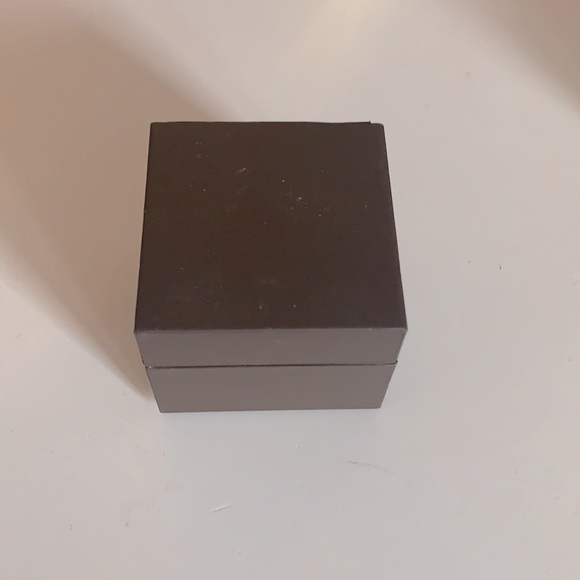 Swarovski crystal puppy necklace - Picture 2 of 3